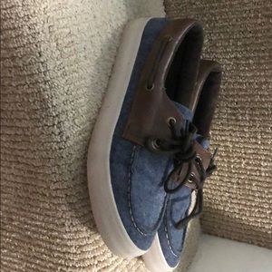Old navy dark chambray sneaker